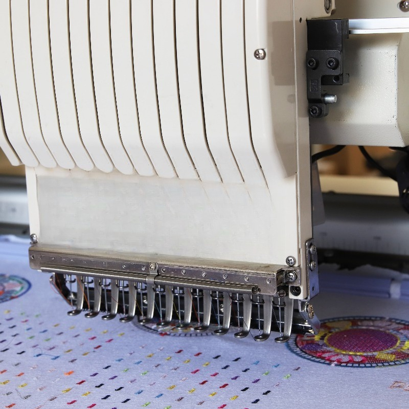 Sewing Machine In Textile Industry - Macchina da Cucire e Ricamo Industriale