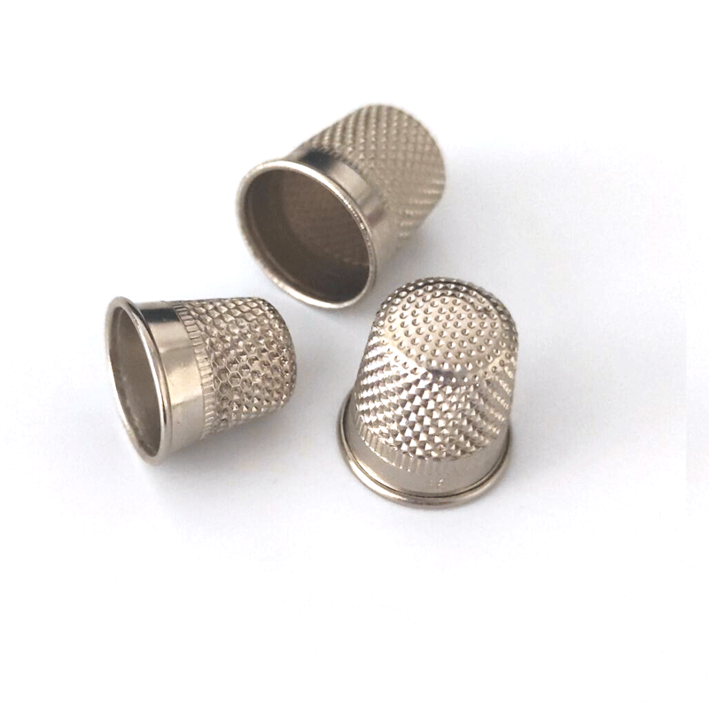 Ditali per dita in metallo di  - Sewing Thimble Metal recensione e prezzo