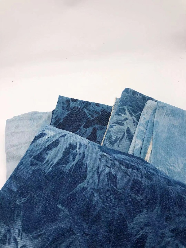 Tessuto denim tie-dye al metro - Sewing Tie Dye recensione e prezzo