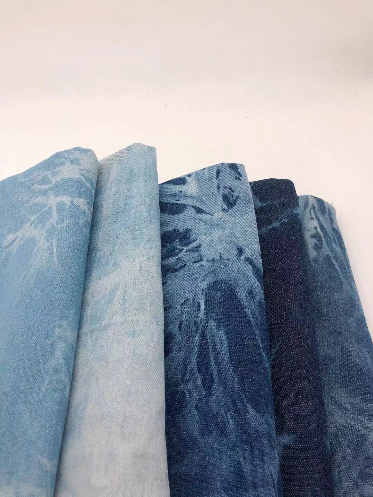 Tessuto denim tie-dye al metro - Sewing Tie Dye recensione e prezzo