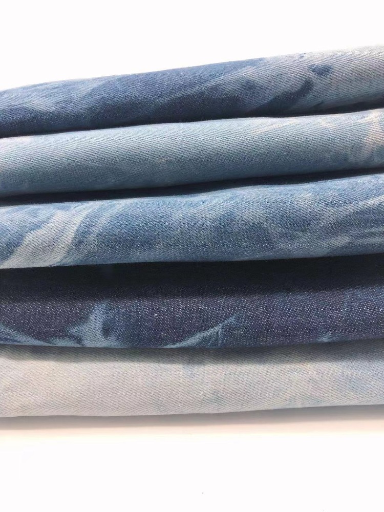 Tessuto denim tie-dye al metro - Sewing Tie Dye recensione e prezzo