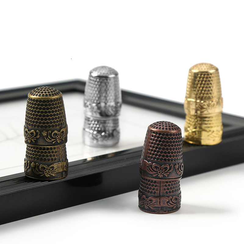 Protezione per le dita retrò A - Sewing Thimble Metal recensione e prezzo