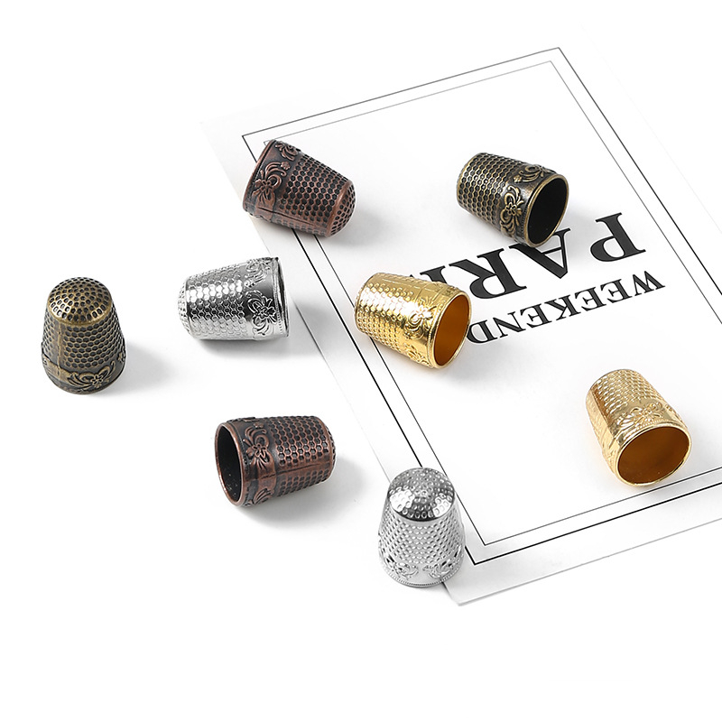 Protezione per le dita retrò A - Sewing Thimble Metal recensione e prezzo